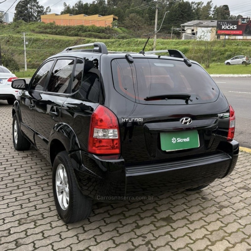 TUCSON 2.0 GL 2WD 16V GASOLINA 4P MANUAL - 2012 - CAXIAS DO SUL