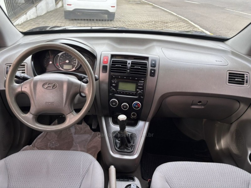 TUCSON 2.0 GL 2WD 16V GASOLINA 4P MANUAL - 2012 - CAXIAS DO SUL