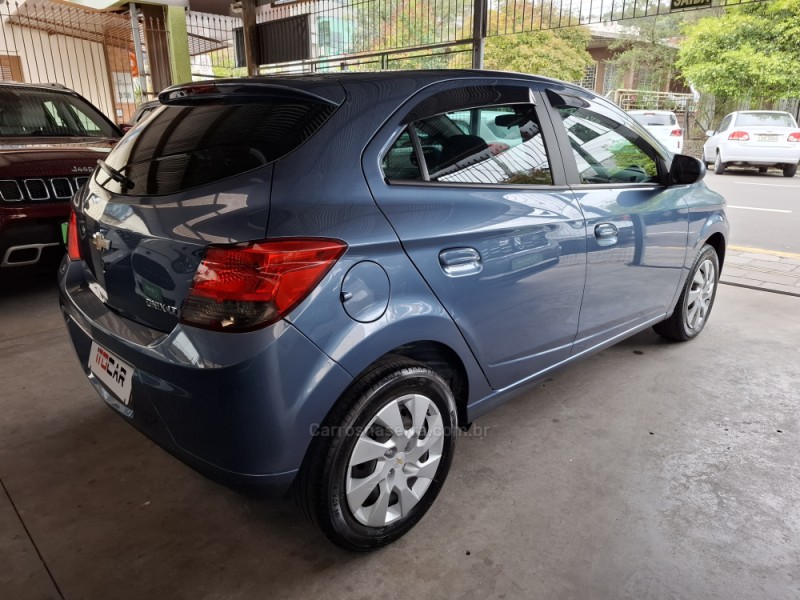 ONIX 1.4 MPFI LT 8V FLEX 4P MANUAL - 2015 - GARIBALDI