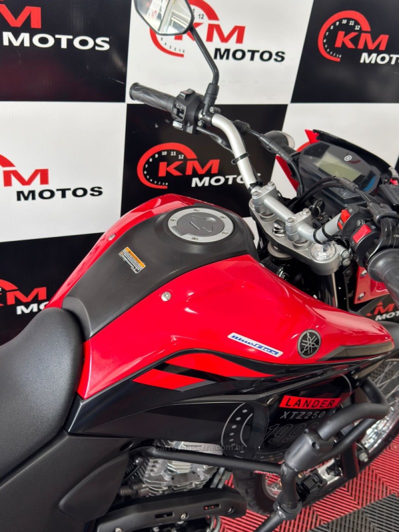 XTZ 250 LANDER - 2024 - PORTãO