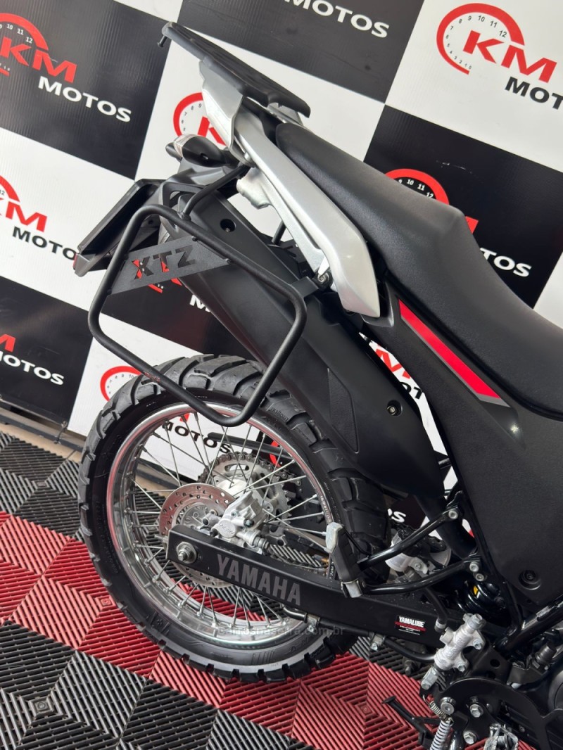 XTZ 250 LANDER - 2024 - PORTãO
