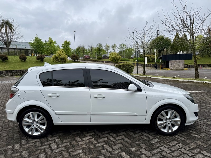 VECTRA 2.0 MPFI GT-X HATCH 8V FLEX 4P MANUAL - 2011 - CAXIAS DO SUL
