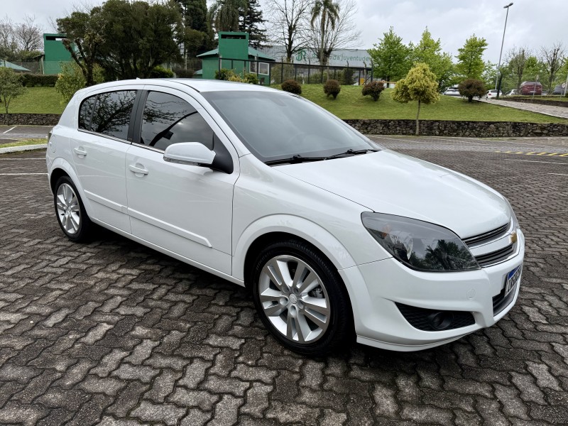 VECTRA 2.0 MPFI GT-X HATCH 8V FLEX 4P MANUAL - 2011 - CAXIAS DO SUL