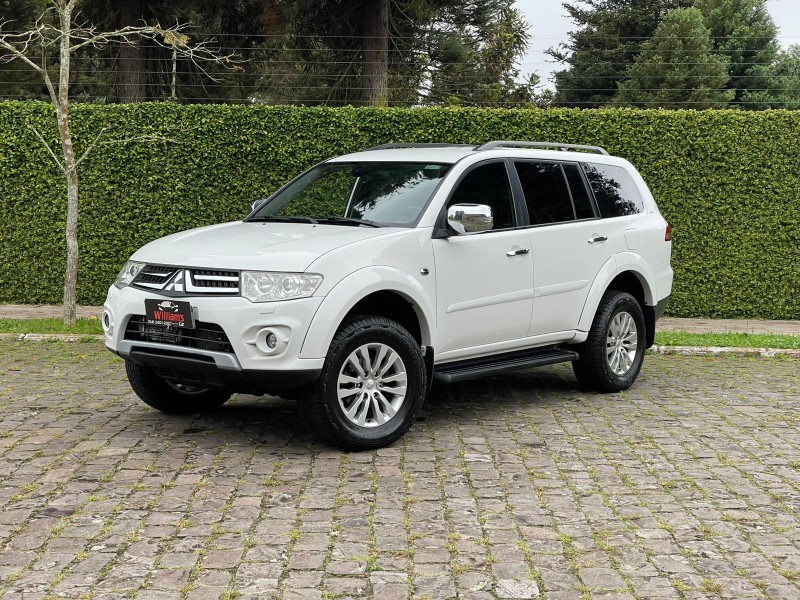 PAJERO DAKAR 3.2 HPE 4X4 7 LUGARES 16V TURBO INTERCOOLER DIESEL 4P AUTOMÁTICO - 2015 - FARROUPILHA