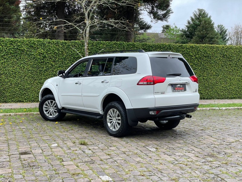 PAJERO DAKAR 3.2 HPE 4X4 7 LUGARES 16V TURBO INTERCOOLER DIESEL 4P AUTOMÁTICO - 2015 - FARROUPILHA