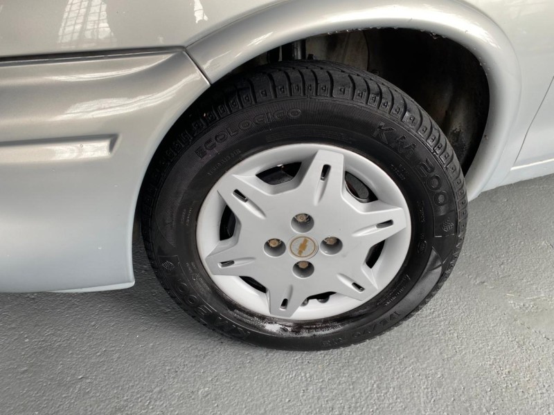 CORSA 1.0 MPFI CLASSIC SEDAN 8V GASOLINA 4P MANUAL - 2004 - CAXIAS DO SUL