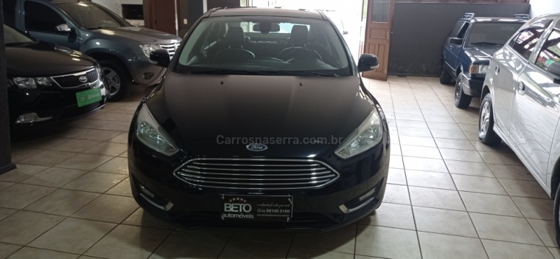 FOCUS 2.0 TITANIUM PLUS 16V FLEX 4P AUTOMÁTICO - 2017 - CAXIAS DO SUL