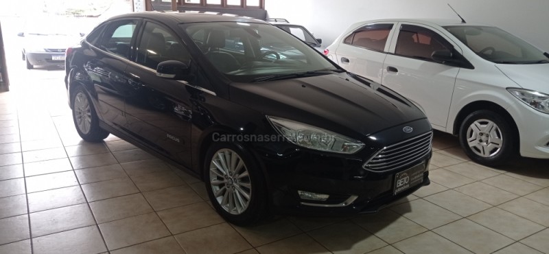 FOCUS 2.0 TITANIUM PLUS 16V FLEX 4P AUTOMÁTICO - 2017 - CAXIAS DO SUL