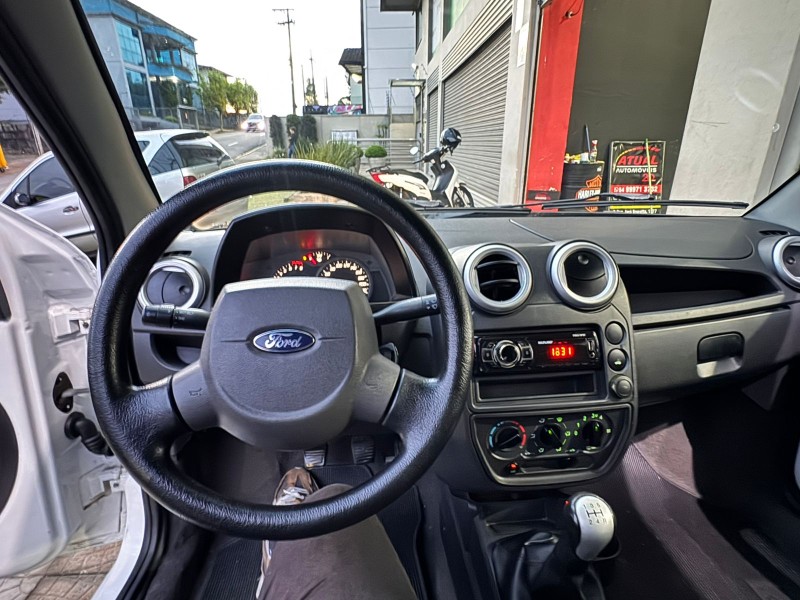 KA 1.0 MPI CLASS 8V FLEX 2P MANUAL - 2013 - CAXIAS DO SUL