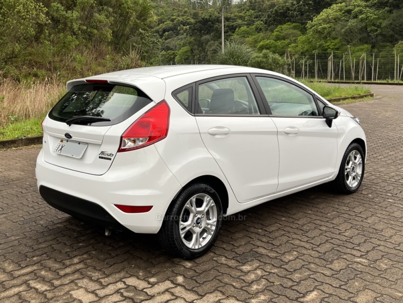 FIESTA 1.6 SE HATCH 16V FLEX 4P MANUAL - 2017 - NOVA BASSANO