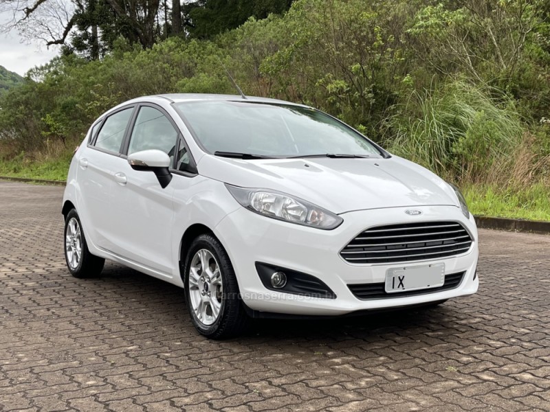 FIESTA 1.6 SE HATCH 16V FLEX 4P MANUAL - 2017 - NOVA BASSANO