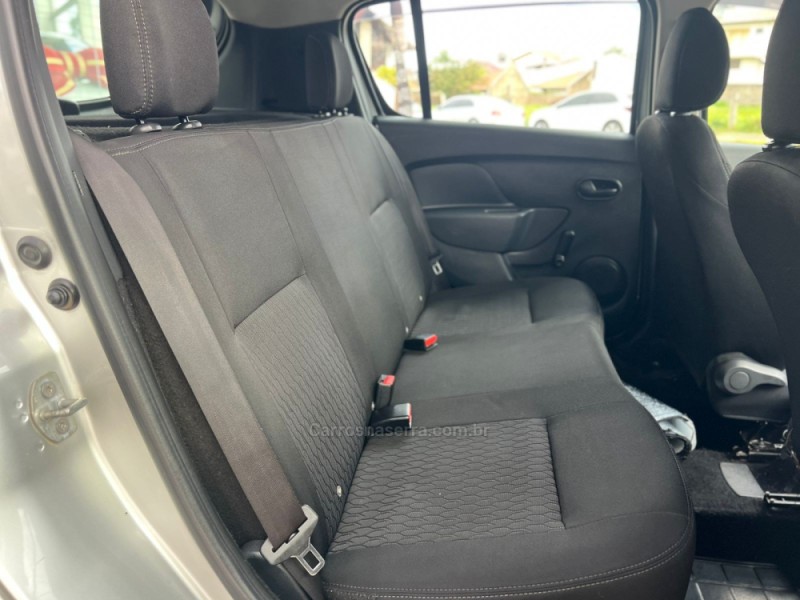 SANDERO 1.0 EXPRESSION 16V FLEX 4P MANUAL - 2018 - MONTENEGRO