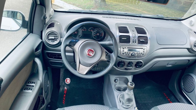 GRAND SIENA 1.6 MPI ESSENCE 16V FLEX 4P MANUAL - 2013 - FARROUPILHA