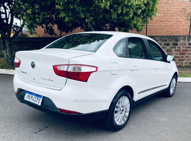 GRAND SIENA 1.6 MPI ESSENCE 16V FLEX 4P MANUAL - 2013 - FARROUPILHA