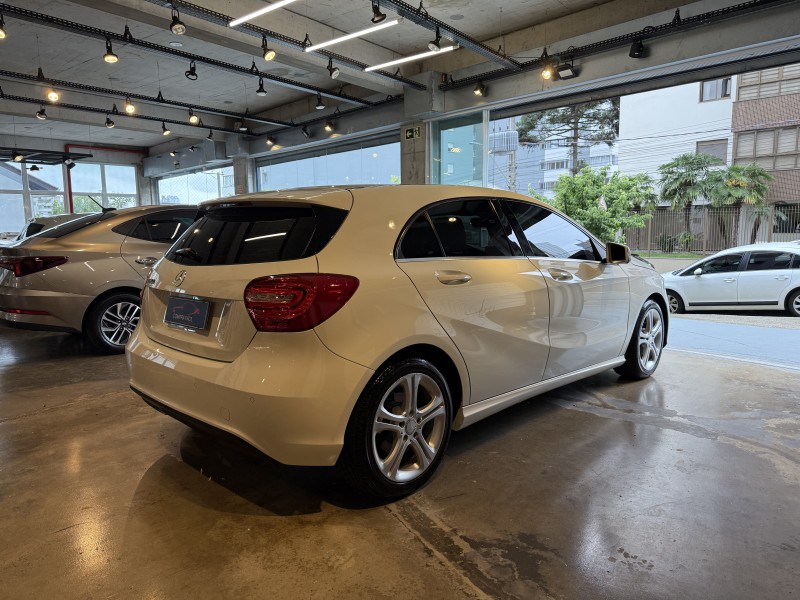 A 200 1.6 TURBO 16V GASOLINA 4P AUTOMÁTICO - 2015 - BENTO GONçALVES