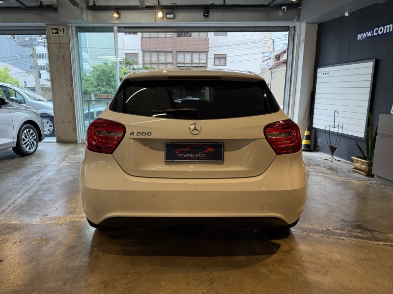 A 200 1.6 TURBO 16V GASOLINA 4P AUTOMÁTICO - 2015 - BENTO GONçALVES