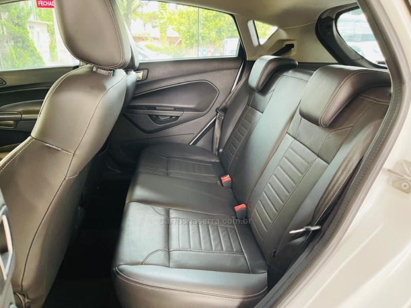 FIESTA 1.6 TITANIUM HATCH 16V FLEX 4P AUTOMÁTICO - 2015 - CAXIAS DO SUL