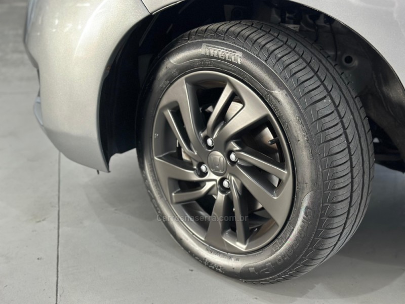 FIT 1.5 LX 16V FLEX 4P MANUAL - 2015 - VACARIA