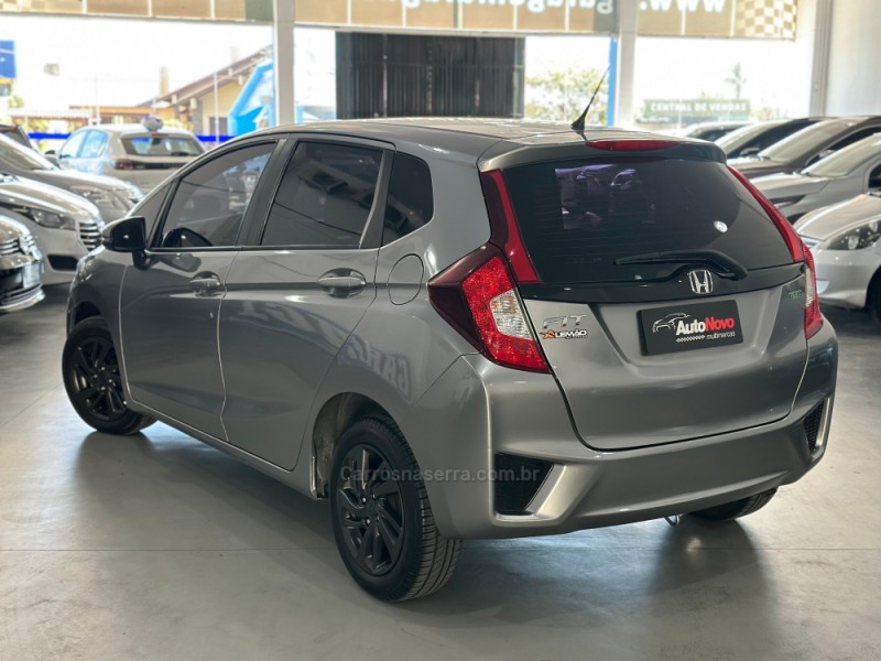 FIT 1.5 LX 16V FLEX 4P MANUAL - 2015 - VACARIA