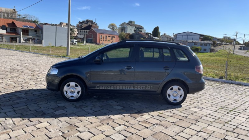 SPACEFOX 1.6 MI 8V FLEX 4P MANUAL - 2009 - VILA FLORES