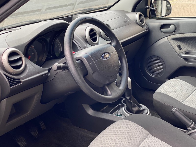 FIESTA 1.0 SE 8V FLEX 4P MANUAL - 2014 - CAXIAS DO SUL