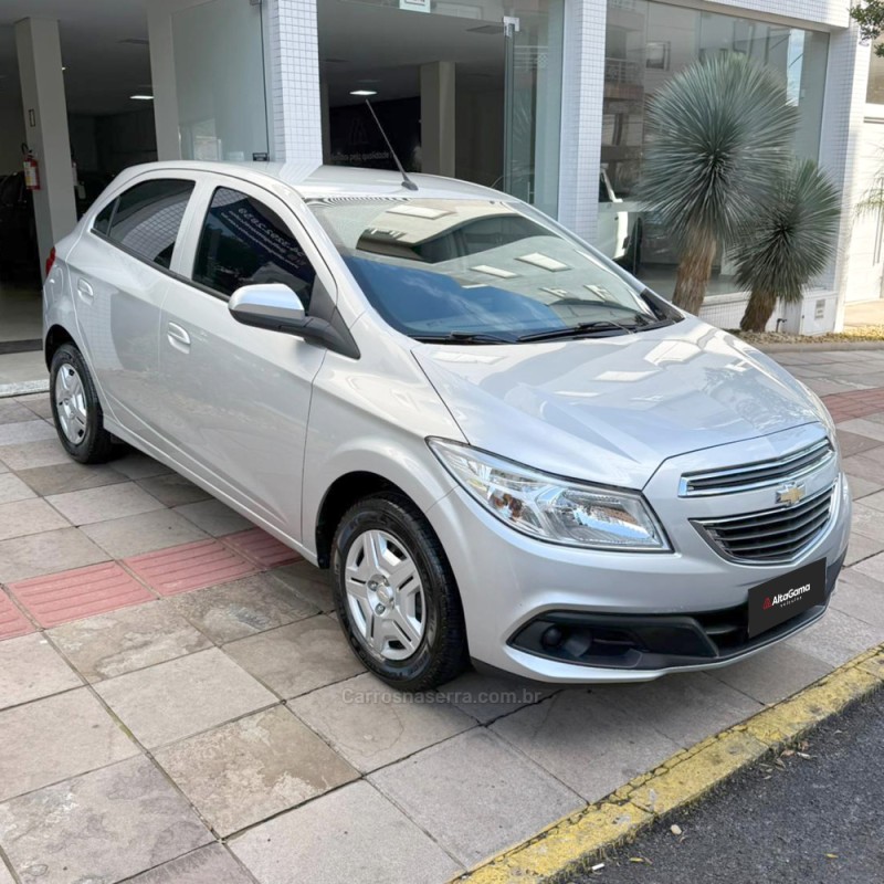 ONIX 1.0 MPFI LT 8V FLEX 4P MANUAL - 2014 - FLORES DA CUNHA