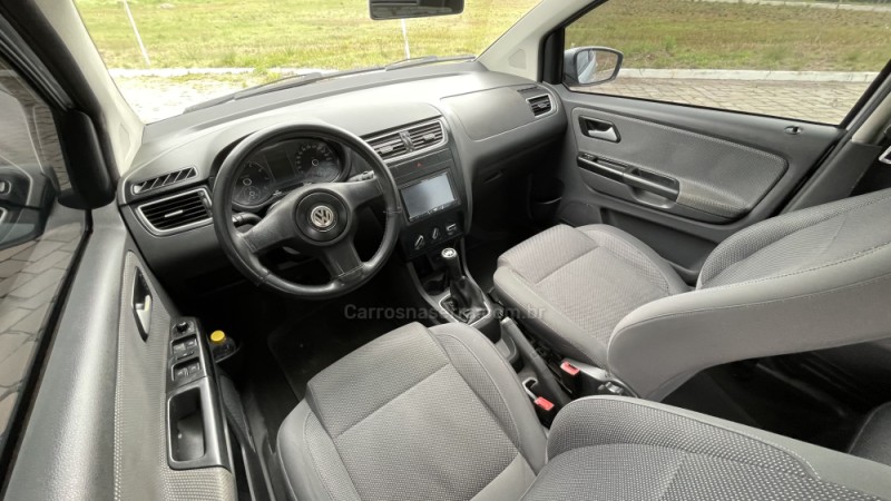 FOX 1.6 MI 8V FLEX 4P MANUAL - 2011 - VILA FLORES