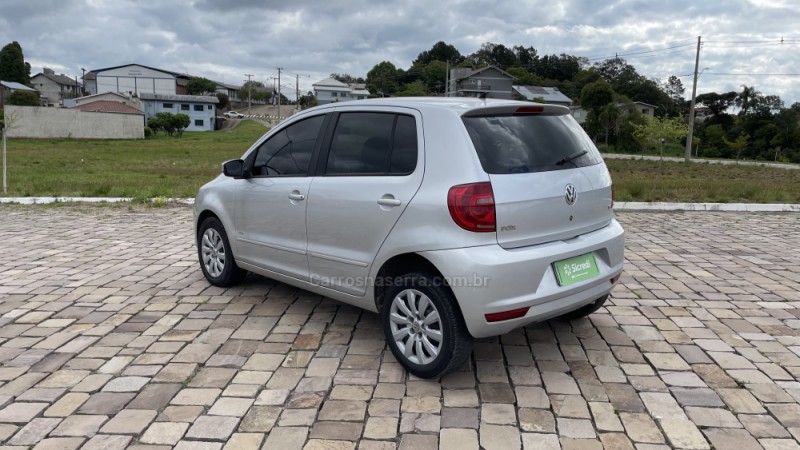 FOX 1.6 MI 8V FLEX 4P MANUAL - 2011 - VILA FLORES