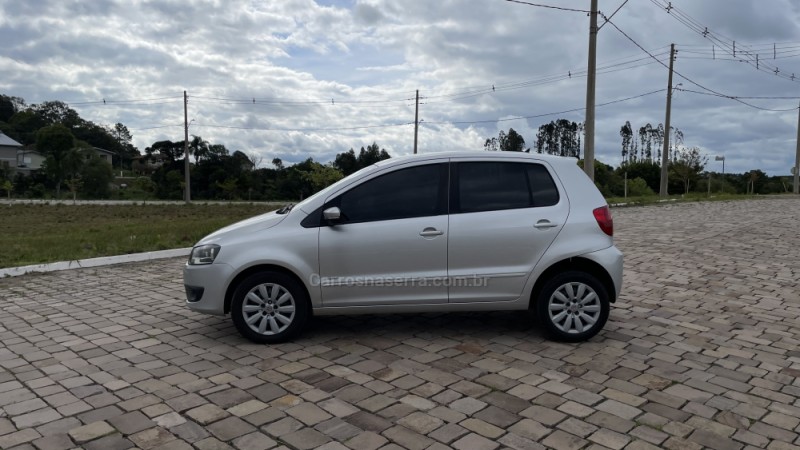 FOX 1.6 MI 8V FLEX 4P MANUAL - 2011 - VILA FLORES