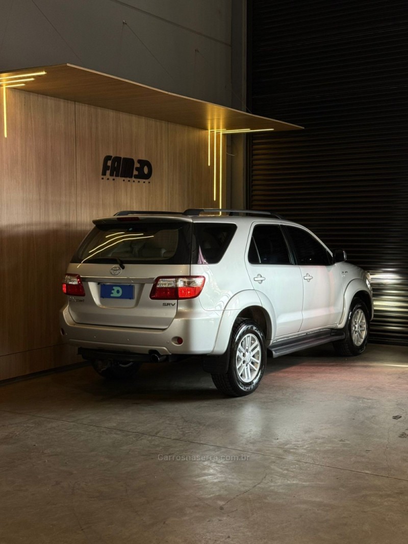 HILUX SW4 3.0 SRV 4X4 7 LUGARES 16V TURBO INTERCOOLER DIESEL 4P AUTOMÁTICO - 2010 - LAJEADO