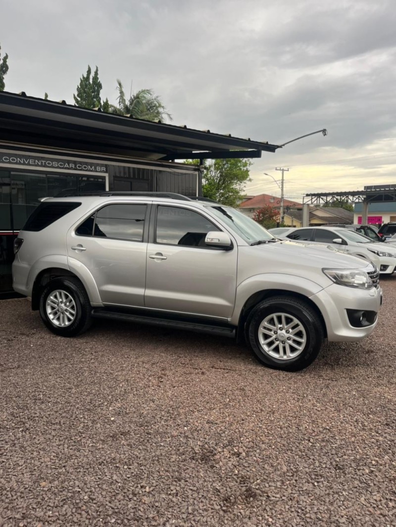 HILUX SW4 3.0 SRV 4X4 16V TURBO INTERCOOLER DIESEL 4P AUTOMÁTICO - 2012 - LAJEADO