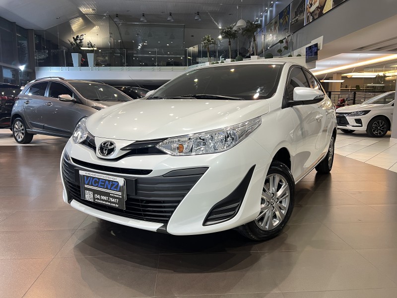 YARIS 1.5 16V FLEX SEDAN XL PLUS TECH MULTIDRIVE3