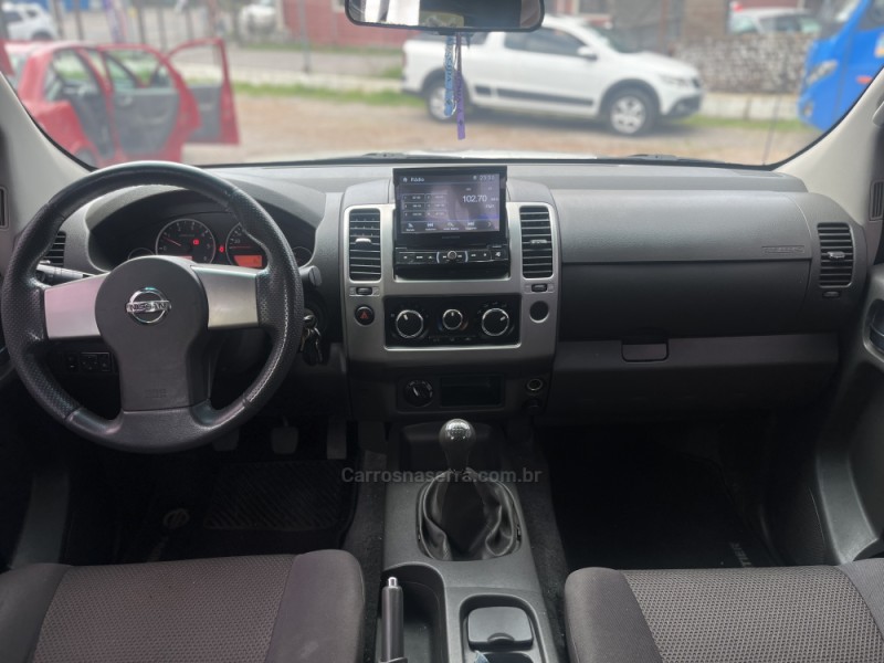 FRONTIER 2.5 S 4X4 CD TURBO ELETRONIC DIESEL 4P MANUAL - 2014 - CAXIAS DO SUL