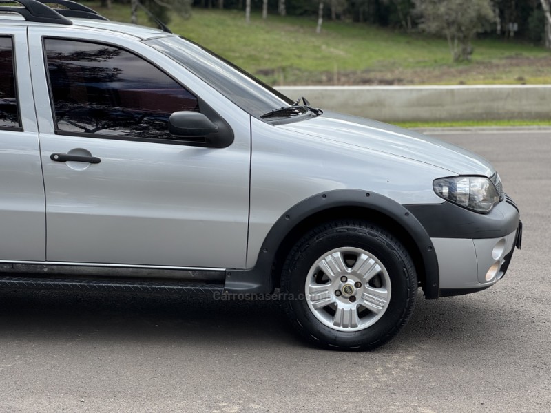 PALIO 1.8 MPI ADVENTURE WEEKEND 8V FLEX 4P MANUAL - 2007 - GRAMADO
