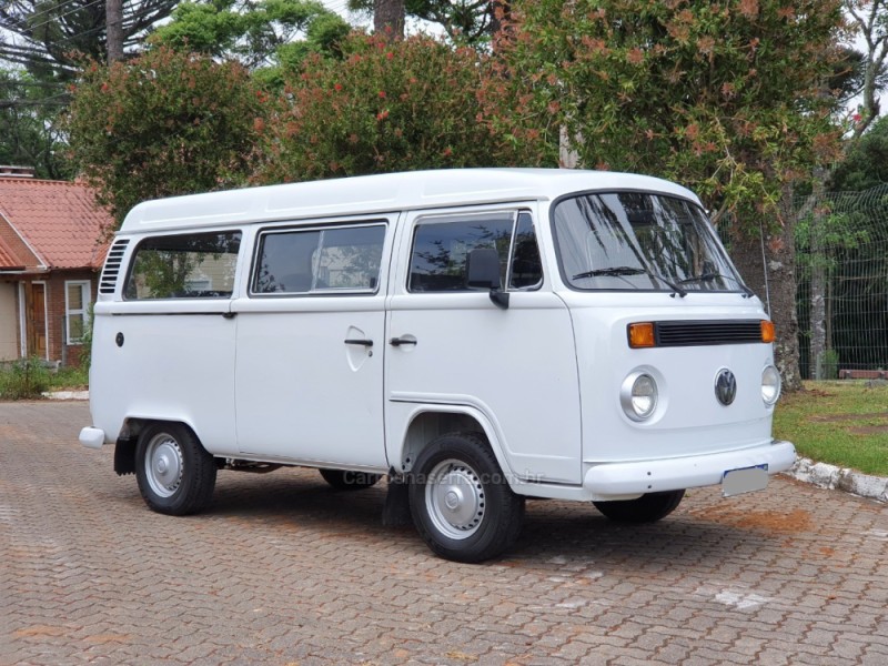 KOMBI 1.6 STD 8V GASOLINA 3P MANUAL