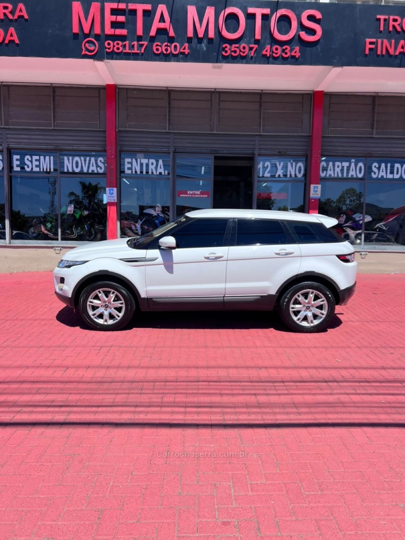 RANGE ROVER EVOQUE 2.0 PURE 4WD 16V GASOLINA 4P AUTOMÁTICO - 2013 - CAMPO BOM