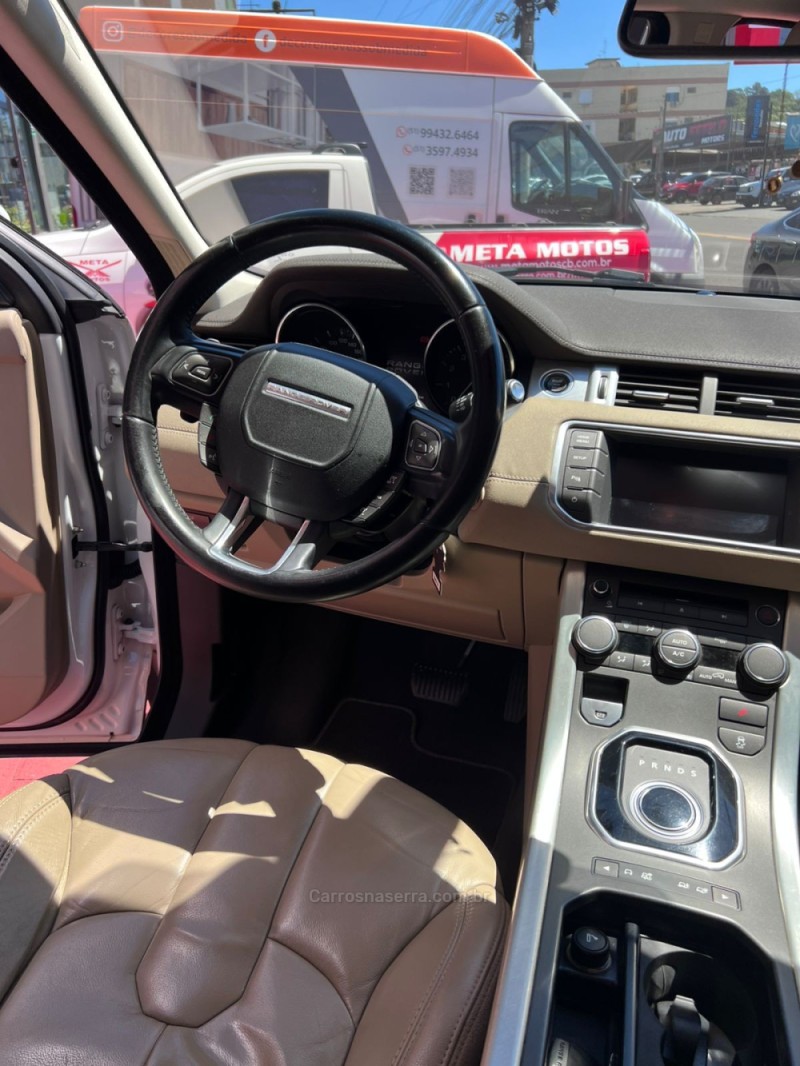 RANGE ROVER EVOQUE 2.0 PURE 4WD 16V GASOLINA 4P AUTOMÁTICO - 2013 - CAMPO BOM