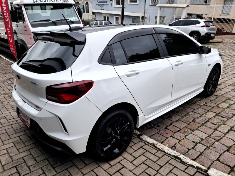ONIX 1.0 HATCH RS 12V TURBO 4P AUTOMÁTICO - 2024 - CAXIAS DO SUL
