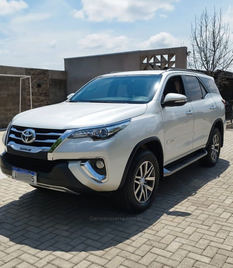 HILUX SW4 2.8 SRX 4X4 16V TURBO INTERCOOLER DIESEL 4P AUTOMÁTICO - 2017 - BENTO GONçALVES