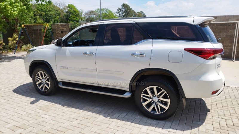 HILUX SW4 2.8 SRX 4X4 16V TURBO INTERCOOLER DIESEL 4P AUTOMÁTICO - 2017 - BENTO GONçALVES
