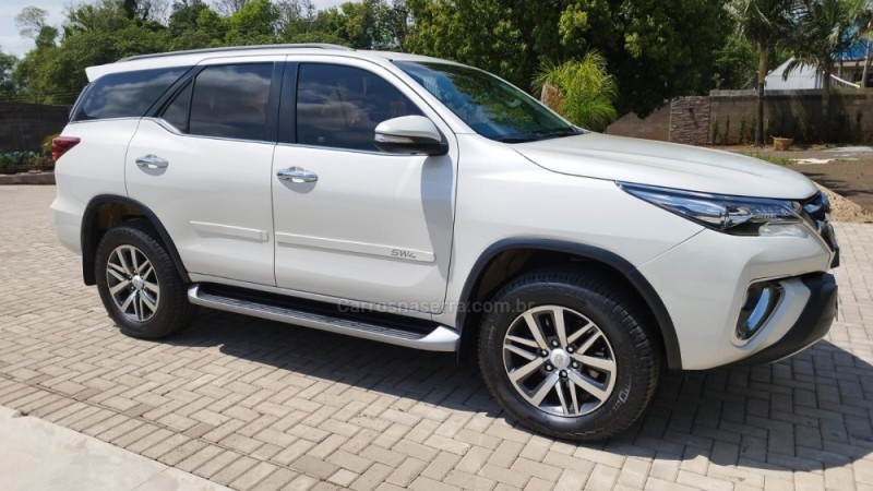 HILUX SW4 2.8 SRX 4X4 16V TURBO INTERCOOLER DIESEL 4P AUTOMÁTICO - 2017 - BENTO GONçALVES