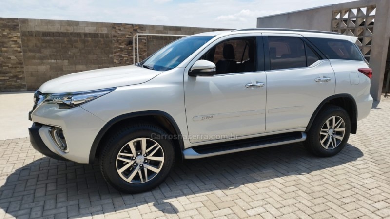 HILUX SW4 2.8 SRX 4X4 16V TURBO INTERCOOLER DIESEL 4P AUTOMÁTICO - 2017 - BENTO GONçALVES