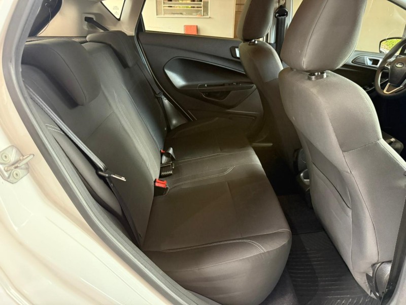 FIESTA 1.6 SE HATCH 16V FLEX 4P AUTOMÁTICO - 2016 - FARROUPILHA