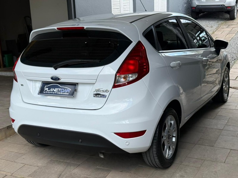 FIESTA 1.6 SE HATCH 16V FLEX 4P AUTOMÁTICO - 2016 - FARROUPILHA