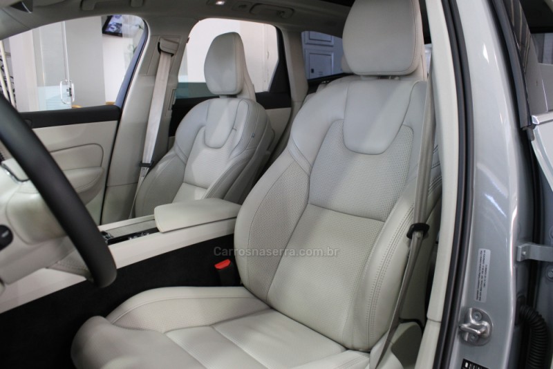XC60 2.0 T8 ULTIMATE AWD HIBRIDO 4P AUTOMÁTICO - 2024 - CAXIAS DO SUL
