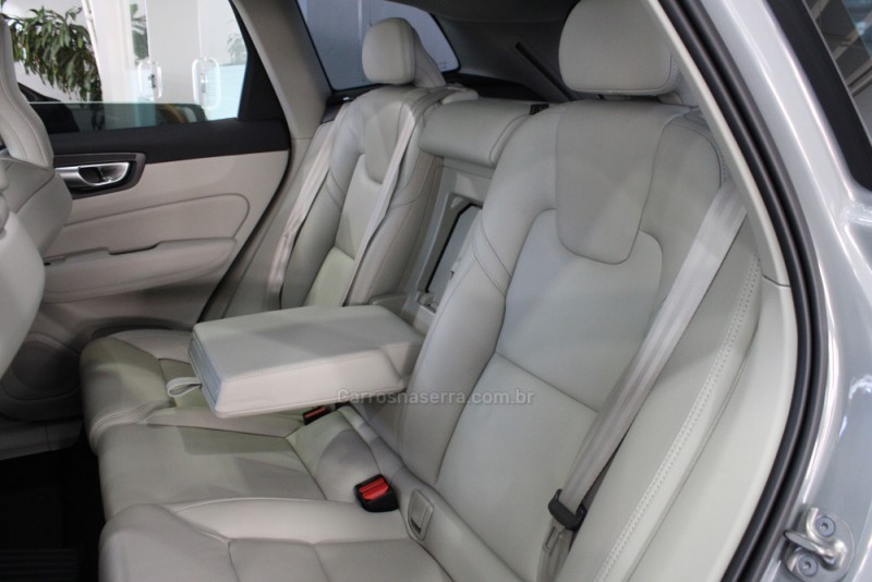 XC60 2.0 T8 ULTIMATE AWD HIBRIDO 4P AUTOMÁTICO - 2024 - CAXIAS DO SUL