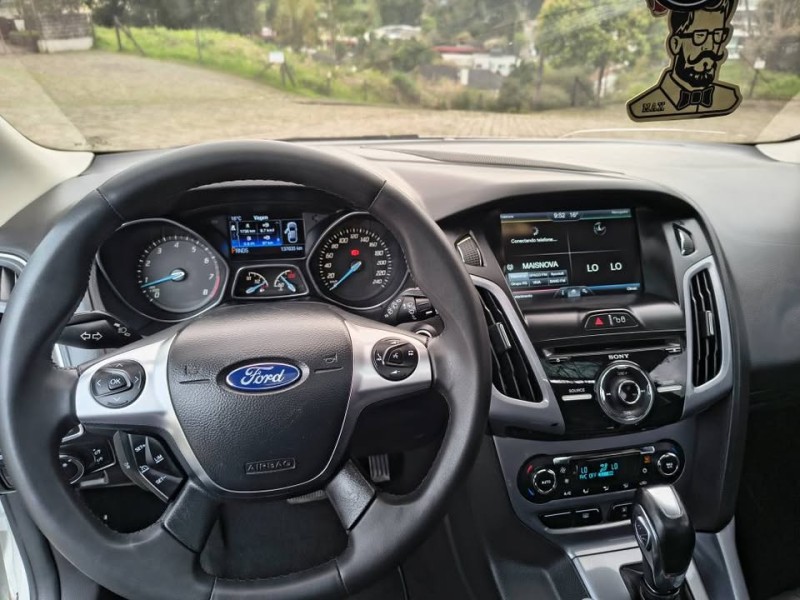 FOCUS 2.0 TITANIUM PLUS HATCH 16V FLEX 4P AUTO - 2015 - CAXIAS DO SUL