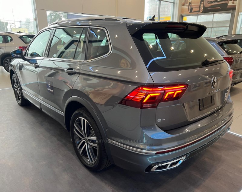 TIGUAN 2.0 ALLSPACE R-LINE 300 TSI GASOLINA 4P AUTOMÁTICO - 2025 - CAXIAS DO SUL