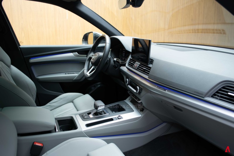 Q5 2.0 TFSI PERFORMANCE BLACK QUATTRO HÍBRIDO 4P AUTOMÁTICO - 2023 - GARIBALDI