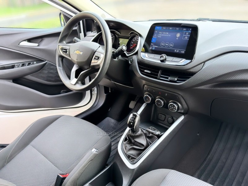 ONIX 1.0 LT 12V FLEX 4P MANUAL - 2023 - NOVO HAMBURGO